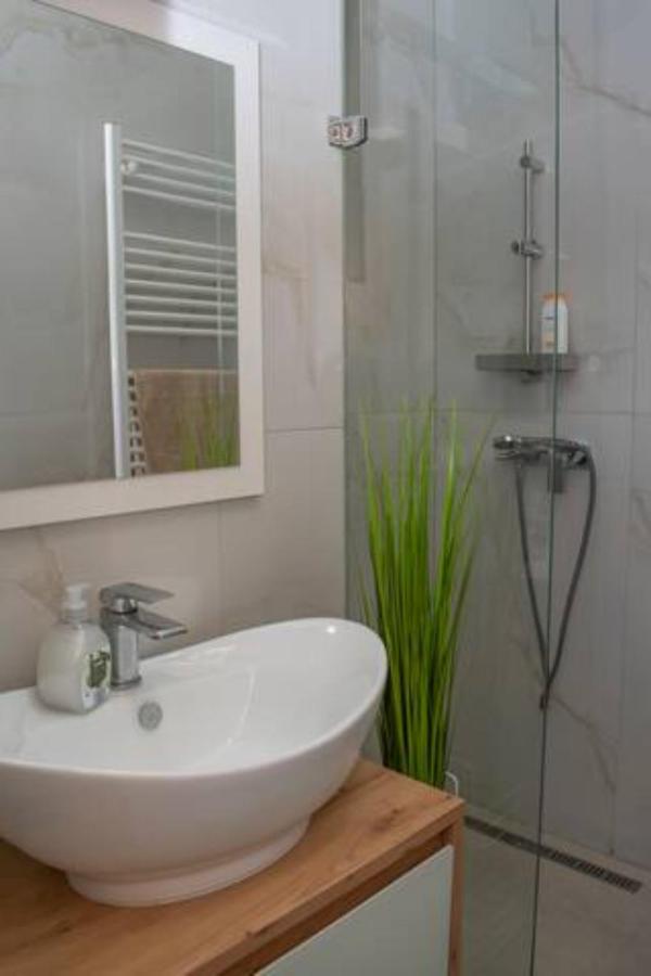 Elegant Stylish Modern Downtown Home Next 2 Danube 布达佩斯 外观 照片