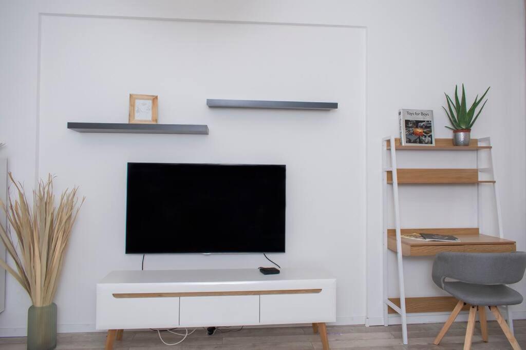 Elegant Stylish Modern Downtown Home Next 2 Danube 布达佩斯 外观 照片